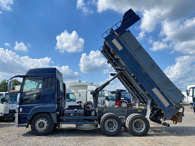 三菱ふそうスーパーグレートダンプ大型（10t）[写真06]