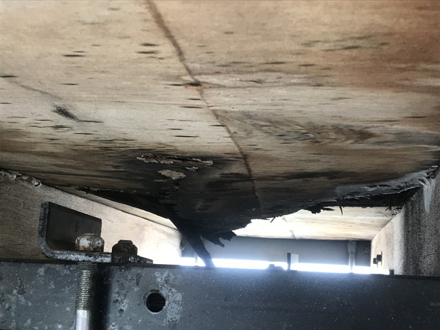 三菱ふそうキャンタークレーン3段小型（2t・3t）[写真14]