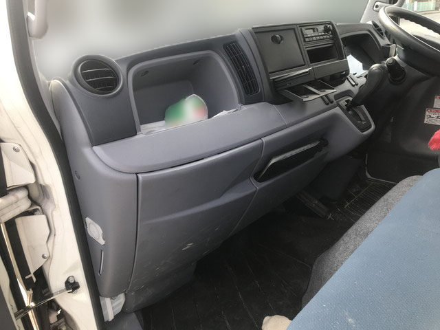 三菱ふそうキャンタークレーン3段小型（2t・3t）[写真27]