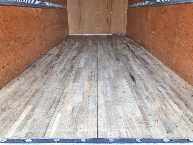 日野デュトロパネルバン小型（2t・3t）[写真14]