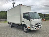 日野デュトロパネルバン小型（2t・3t）[写真03]