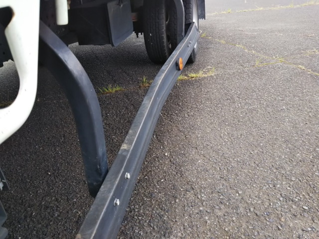 三菱ふそうキャンター平ボディ小型（2t・3t）[写真14]