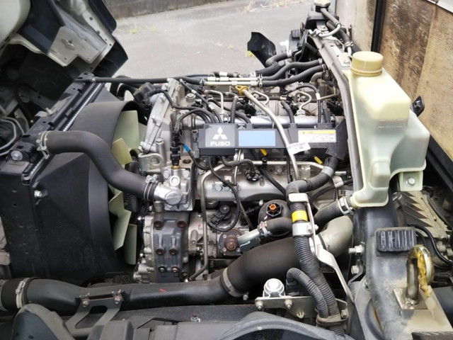 三菱ふそうキャンター平ボディ小型（2t・3t）[写真21]