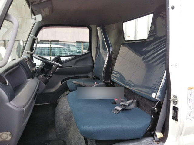 三菱ふそうキャンター平ボディ小型（2t・3t）[写真25]