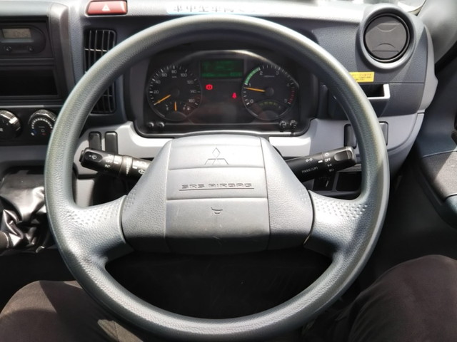 三菱ふそうキャンター平ボディ小型（2t・3t）[写真31]