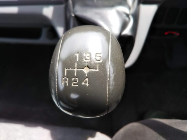 三菱ふそうキャンター平ボディ小型（2t・3t）[写真33]