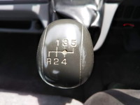 三菱ふそうキャンター平ボディ小型（2t・3t）[写真33]