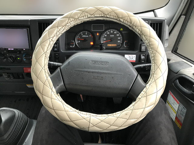 いすゞエルフクレーン4段小型（2t・3t）[写真16]