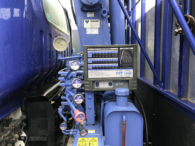 いすゞエルフクレーン4段小型（2t・3t）[写真03]