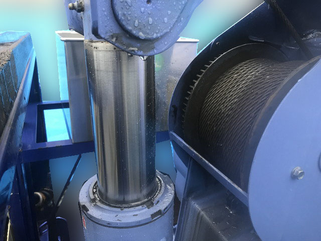 いすゞエルフクレーン4段小型（2t・3t）[写真05]