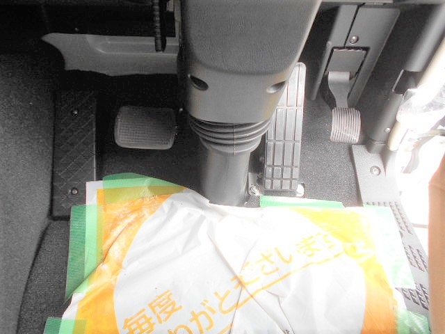 三菱ふそうスーパーグレートセルフローダー大型（10t）[写真32]