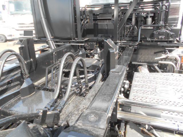 三菱ふそうスーパーグレートアームロール大型（10t）[写真13]