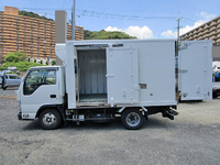 いすゞエルフ冷凍車（冷蔵車）小型（2t・3t）[写真03]