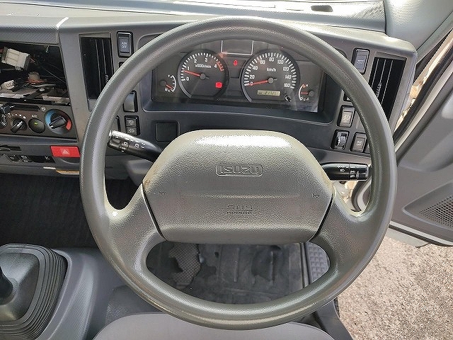 いすゞエルフセーフティローダー小型（2t・3t）[写真15]