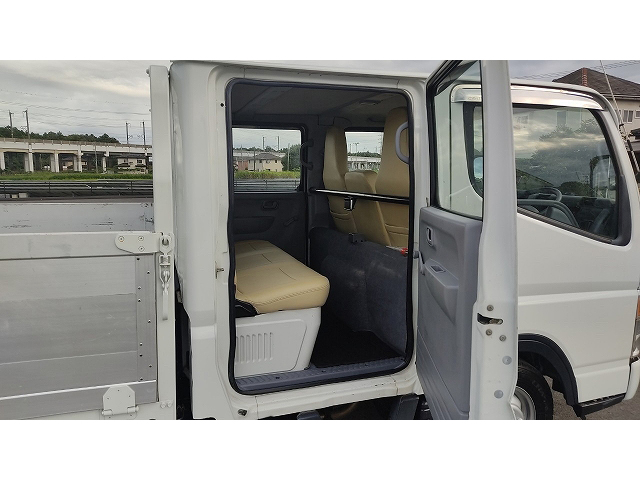 三菱ふそうキャンターガッツダブルキャブ（Wキャブ）小型（2t・3t）[写真11]