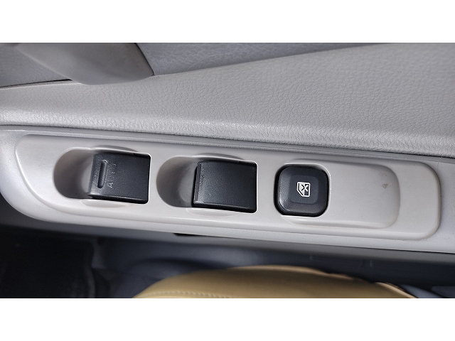 三菱ふそうキャンターガッツダブルキャブ（Wキャブ）小型（2t・3t）[写真17]