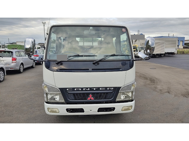 三菱ふそうキャンターガッツダブルキャブ（Wキャブ）小型（2t・3t）[写真03]