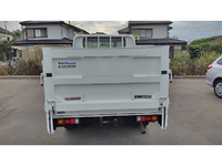 三菱ふそうキャンターガッツダブルキャブ（Wキャブ）小型（2t・3t）[写真05]