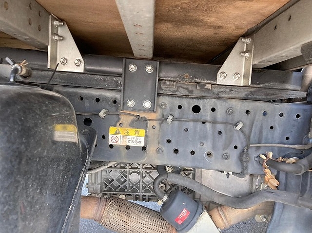 いすゞエルフアルミバン小型（2t・3t）[写真28]