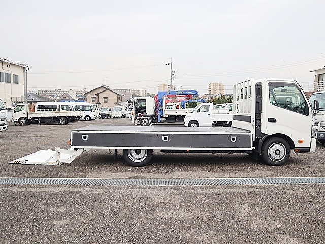 日野デュトロ平ボディ小型（2t・3t）[写真07]