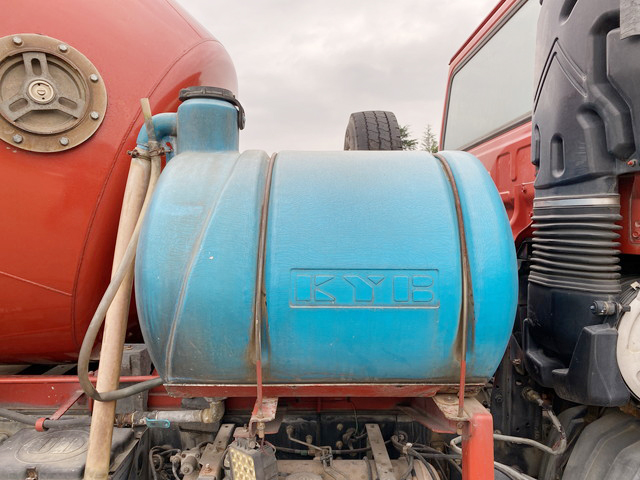 UDトラックスコンドルミキサー車（コンクリートミキサー）中型（4t）[写真14]