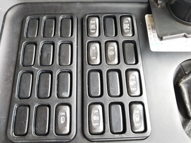 三菱ふそうスーパーグレートミキサー車（コンクリートミキサー）大型（10t）[写真30]