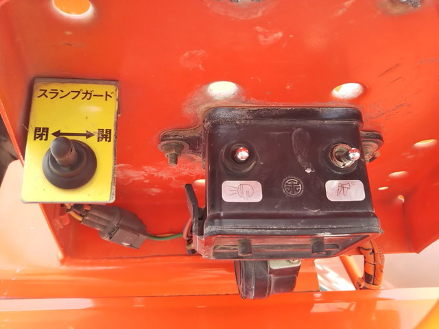 三菱ふそうスーパーグレートミキサー車（コンクリートミキサー）大型（10t）[写真08]