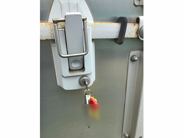 日野レンジャーアルミバン中型（4t）[写真12]