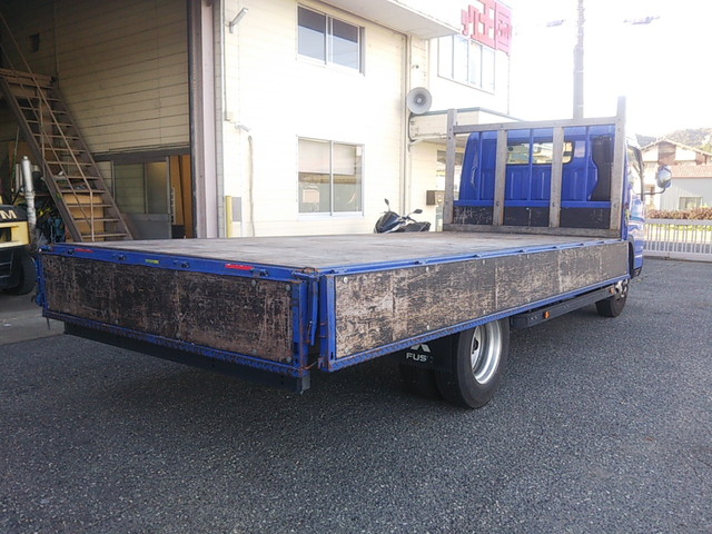 三菱ふそうキャンター平ボディ小型（2t・3t）[写真10]