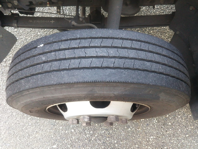 三菱ふそうキャンター平ボディ小型（2t・3t）[写真19]