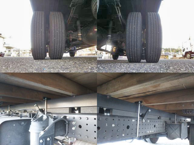 三菱ふそうキャンター平ボディ小型（2t・3t）[写真20]