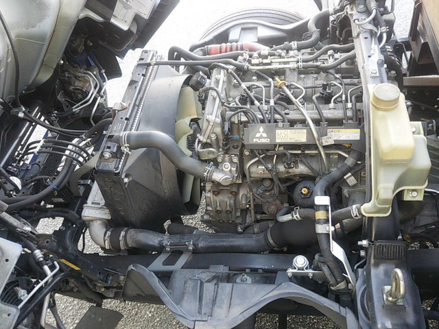 三菱ふそうキャンター平ボディ小型（2t・3t）[写真23]