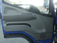 三菱ふそうキャンター平ボディ小型（2t・3t）[写真26]