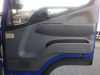 三菱ふそうキャンター平ボディ小型（2t・3t）[写真27]