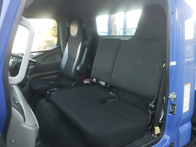 三菱ふそうキャンター平ボディ小型（2t・3t）[写真28]