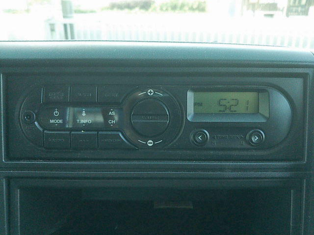 三菱ふそうキャンター平ボディ小型（2t・3t）[写真35]