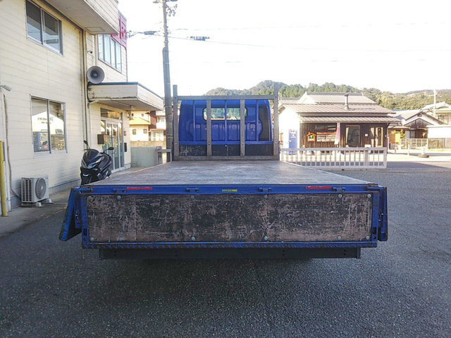 三菱ふそうキャンター平ボディ小型（2t・3t）[写真09]