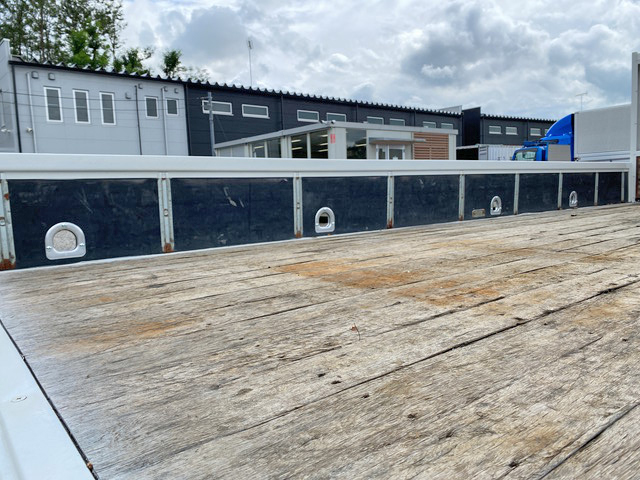 いすゞフォワードクレーン4段増トン（6t・8t）[写真16]