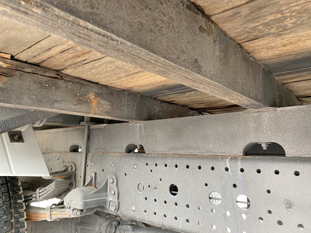 いすゞフォワードクレーン4段増トン（6t・8t）[写真23]