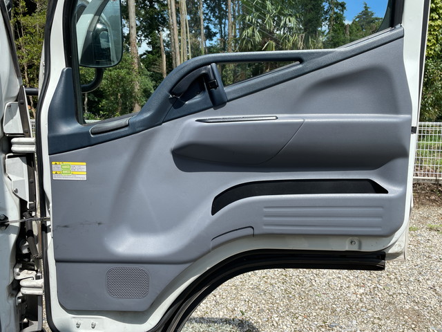 日産アトラスアルミバン小型（2t・3t）[写真26]