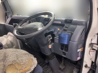 三菱ふそうキャンターアルミブロック小型（2t・3t）[写真23]