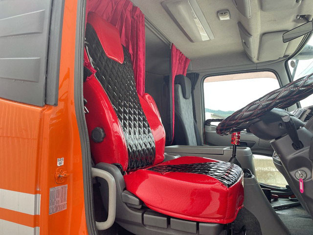 UDトラックスコンドルユニック5段増トン（6t・8t）[写真31]