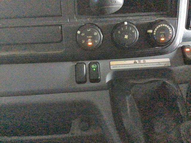 三菱ふそうキャンタークレーン4段小型（2t・3t）[写真21]