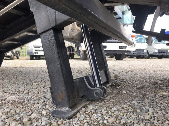 いすゞエルフローダーダンプ小型（2t・3t）[写真16]