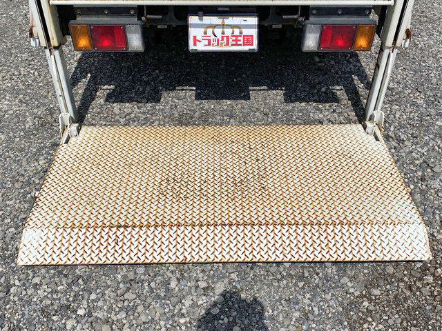マツダタイタン平ボディ小型（2t・3t）[写真13]
