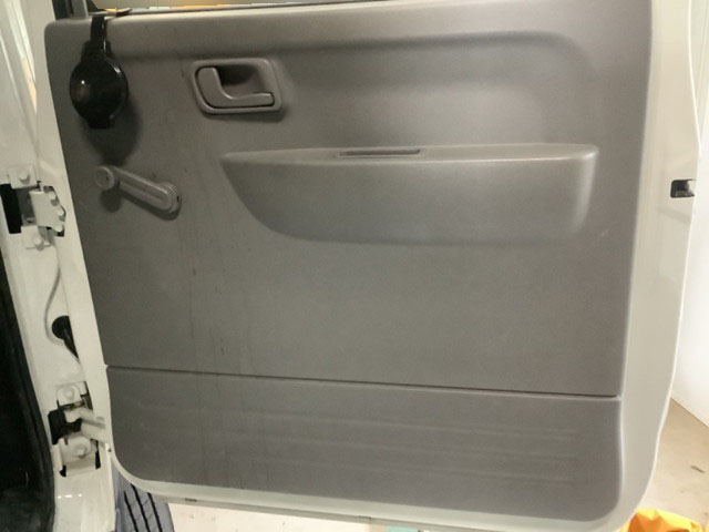 三菱ふそうキャンターダブルキャブ（Wキャブ）小型（2t・3t）[写真11]