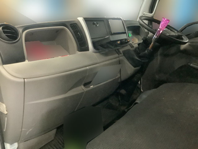 三菱ふそうキャンターダブルキャブ（Wキャブ）小型（2t・3t）[写真13]