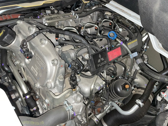 三菱ふそうキャンターダブルキャブ（Wキャブ）小型（2t・3t）[写真09]