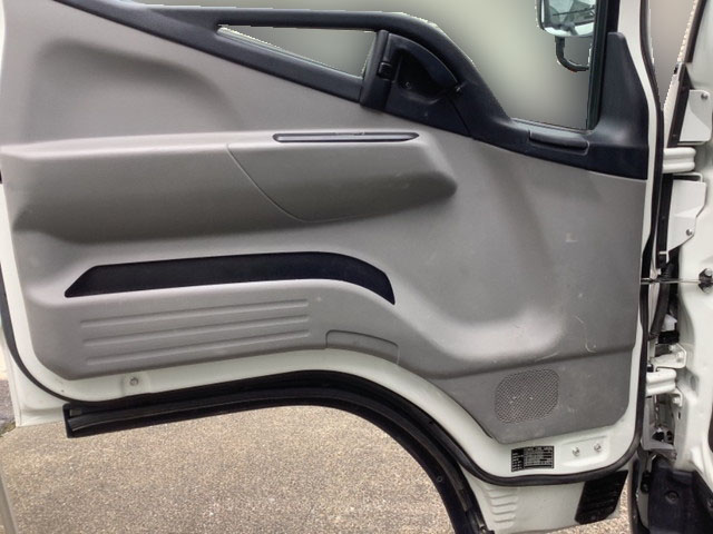 三菱ふそうキャンターダンプ小型（2t・3t）[写真16]