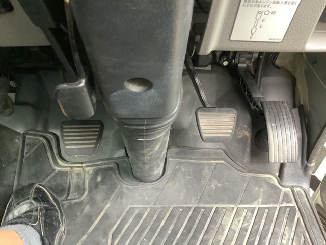 三菱ふそうキャンターダンプ小型（2t・3t）[写真22]